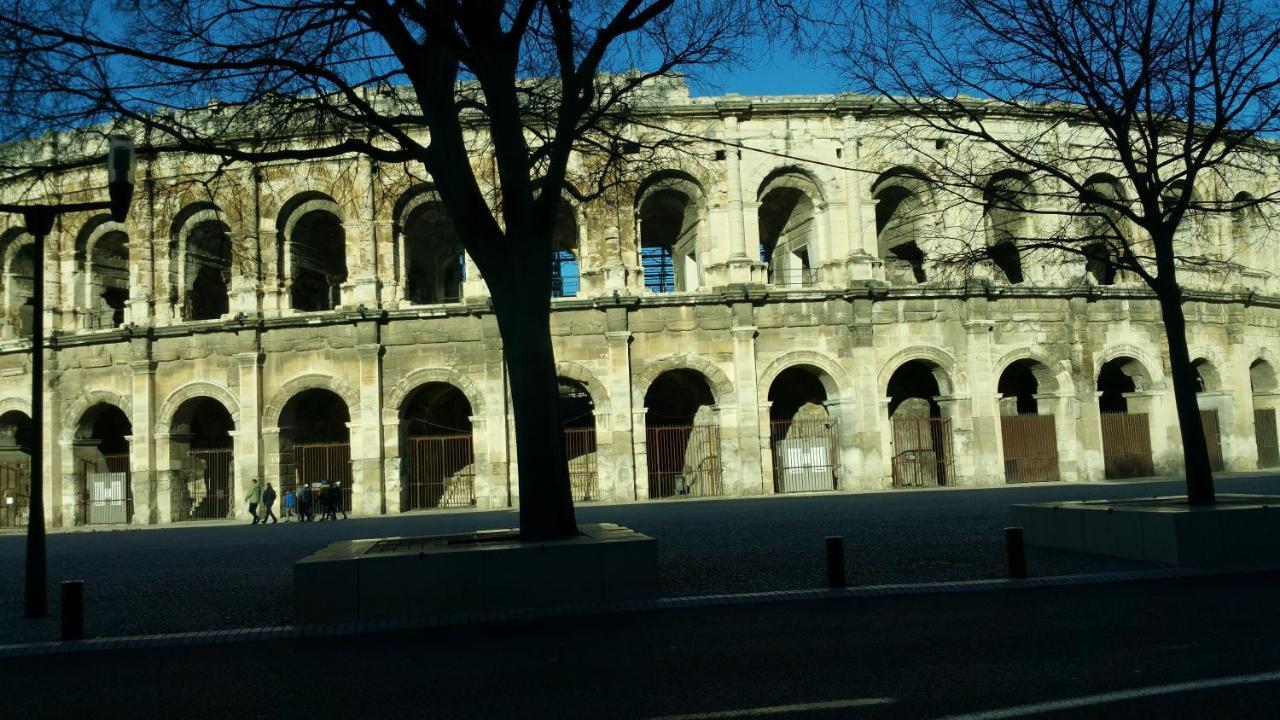 LE DOMUS TITUS spacieux T2 à 5 minutes de la gare Nîmes Extérieur photo